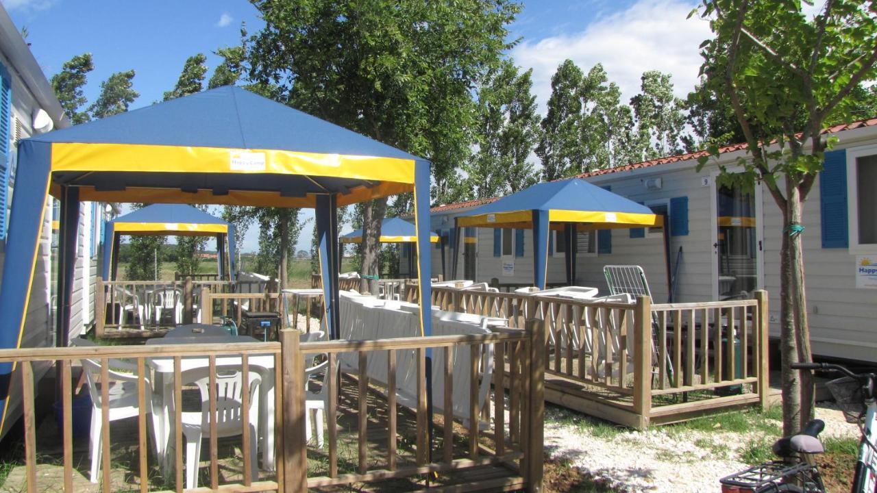 Happy Camp Mobile Homes In Camping Village Free Time Marina Di Bibbona Bagian luar foto