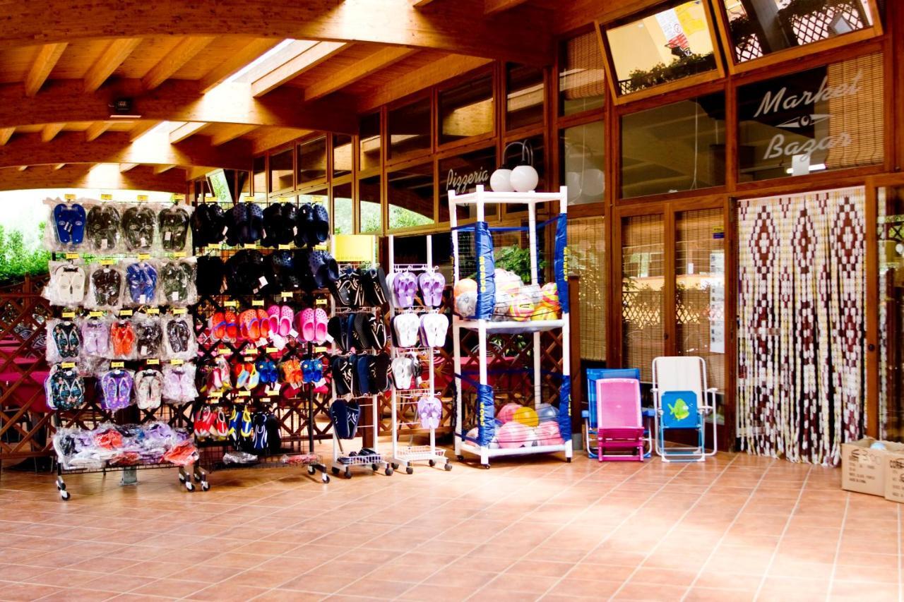 Happy Camp Mobile Homes In Camping Village Free Time Marina Di Bibbona Bagian luar foto
